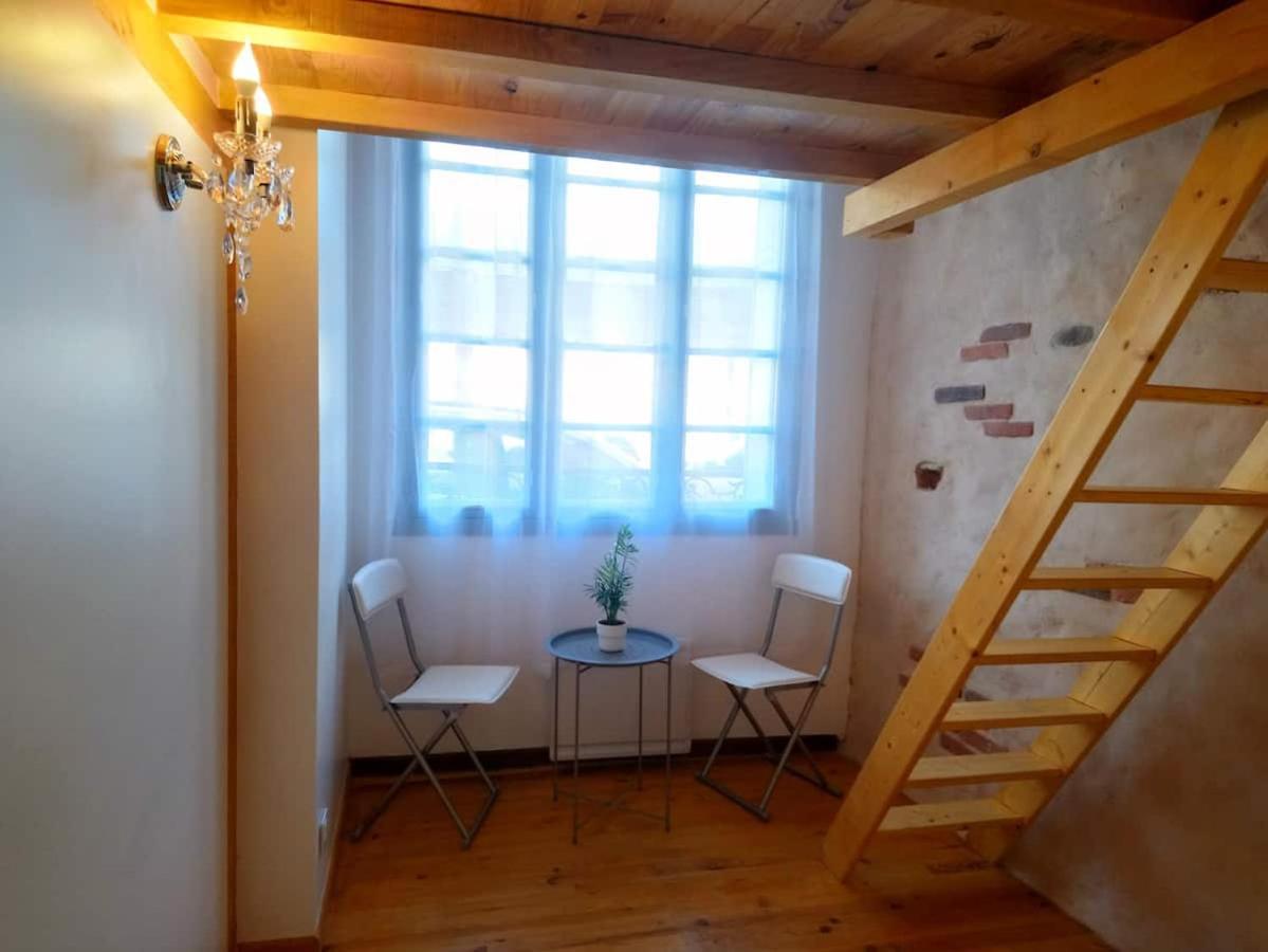 Joli Duplex Avec Balcon Et Vue Sur Place Du Centre Historique ! Foix Exteriér fotografie